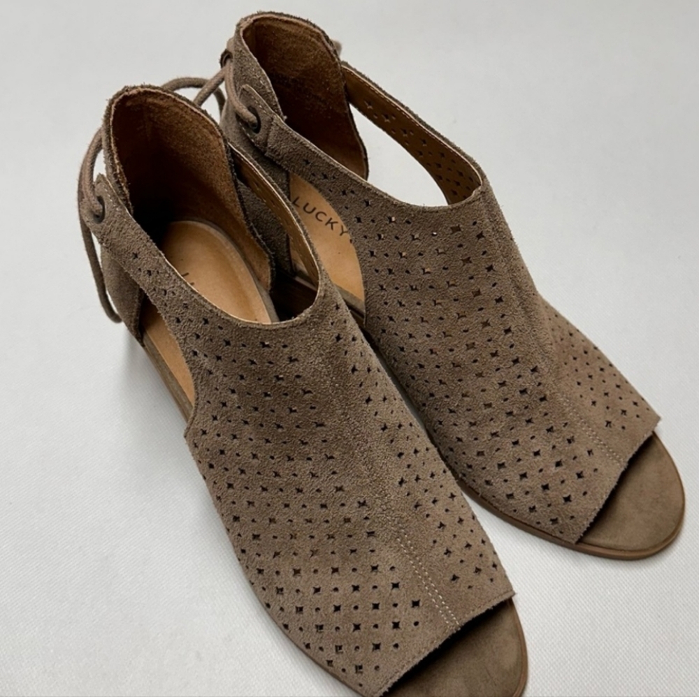Lucky Brand suede shoes